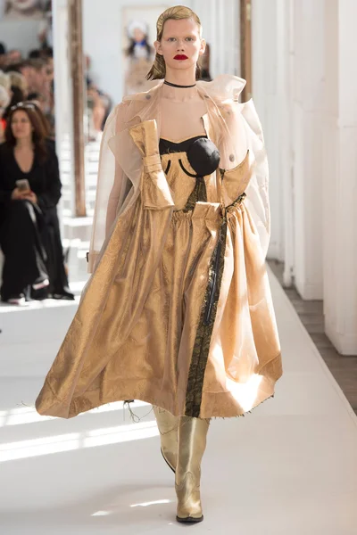 Look 8